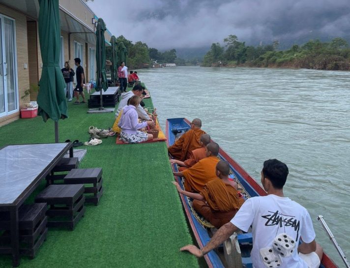 Cruises & Local Experiences 1